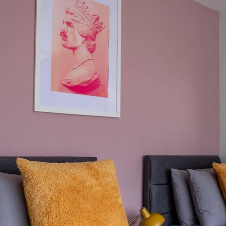 Ultimate Glam, Vintage Central Pad. Cool 70S Bar. Bournemouth Exteriör bild