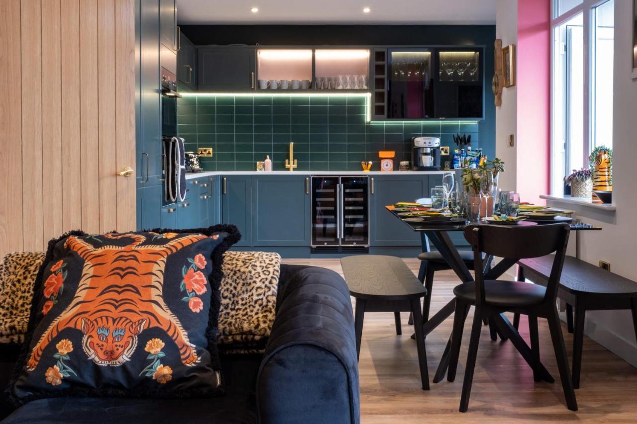 Ultimate Glam, Vintage Central Pad. Cool 70S Bar. Bournemouth Exteriör bild